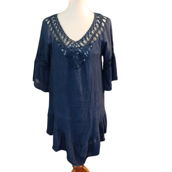 Calvin Klein Blue/White Lynx One-Piece Swimsuit and Blue Cover-Up - Picture 11 of 15